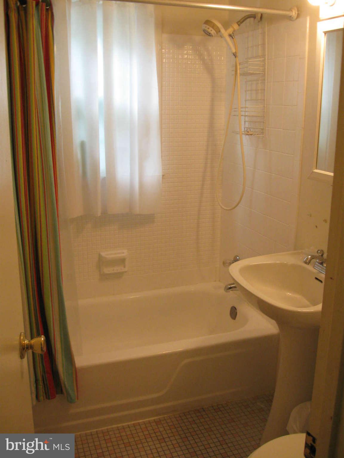 DALE CITY - Residential Lease