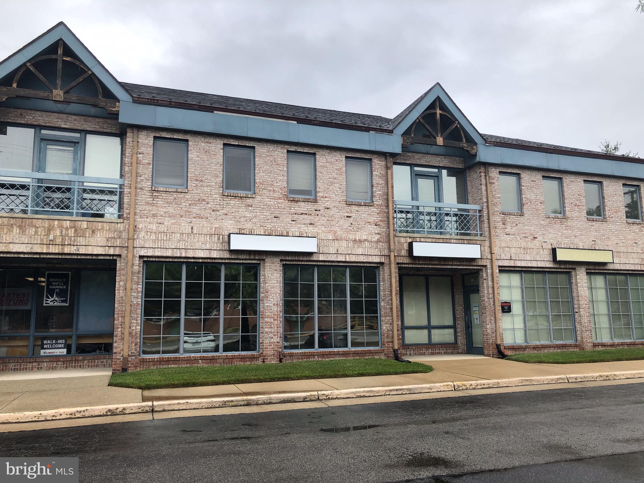 MOUNT ZEPHYR - Commercial Sale