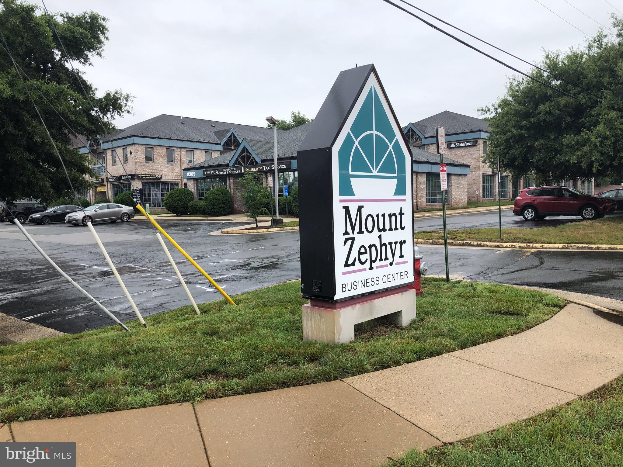 MOUNT ZEPHYR - Commercial Sale