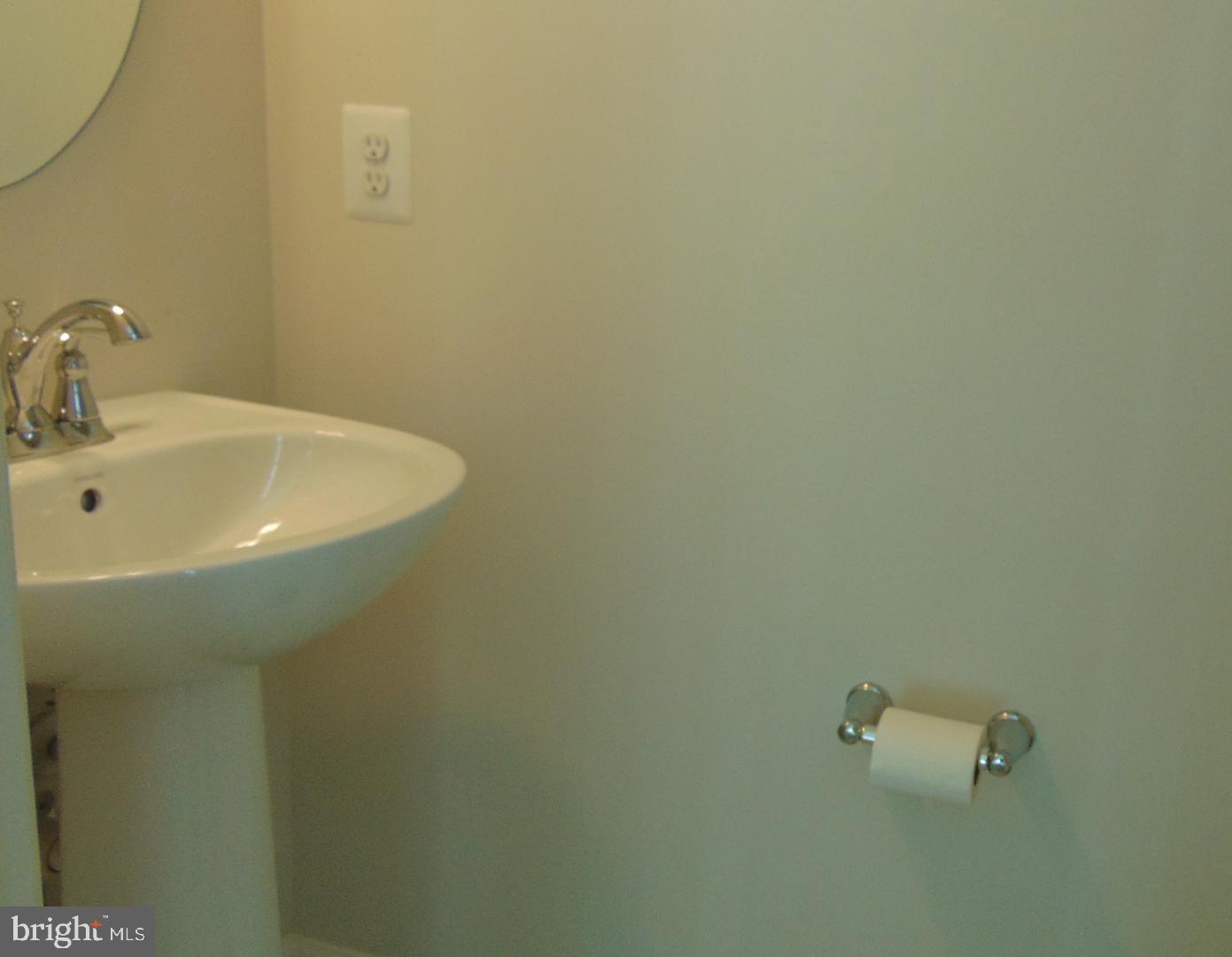 HIGHGATE VILLAGE - Residential Lease