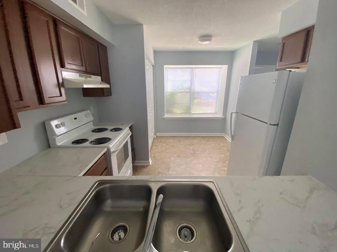 WOODBROOKE II CM - Residential Income