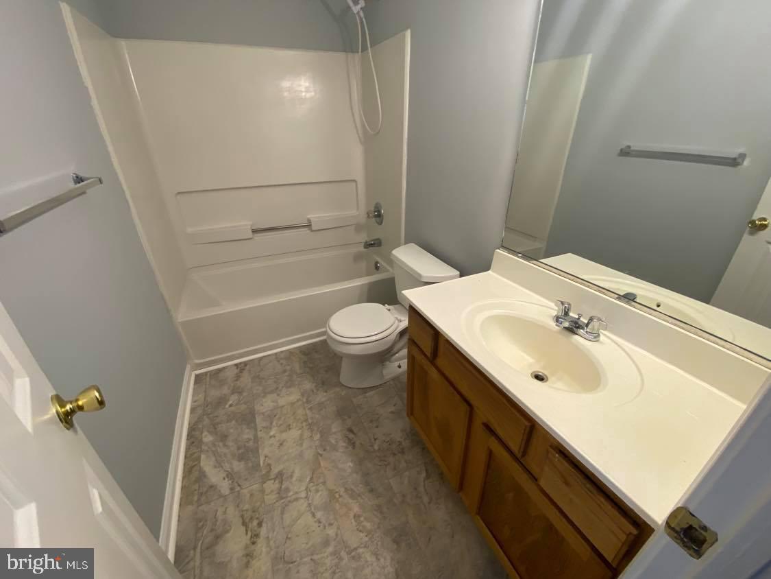 WOODBROOKE II CM - Residential Income