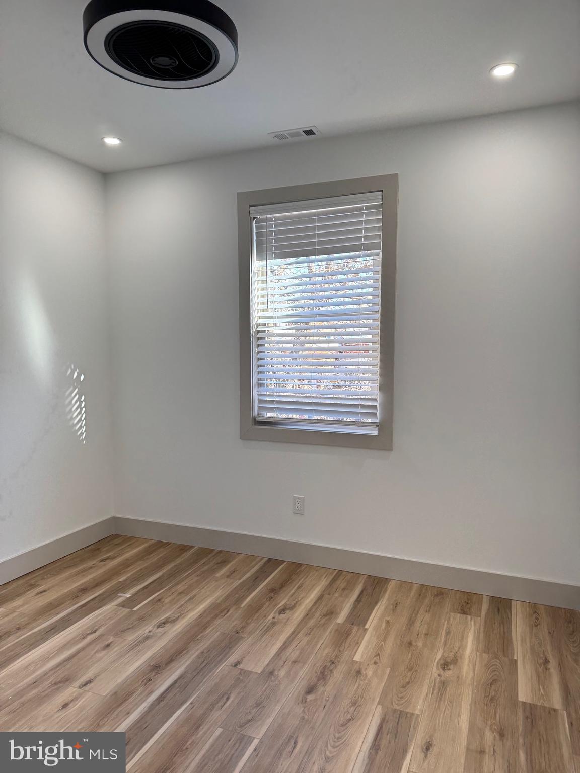 TEMPLE UNIVERSITY - Residential Lease