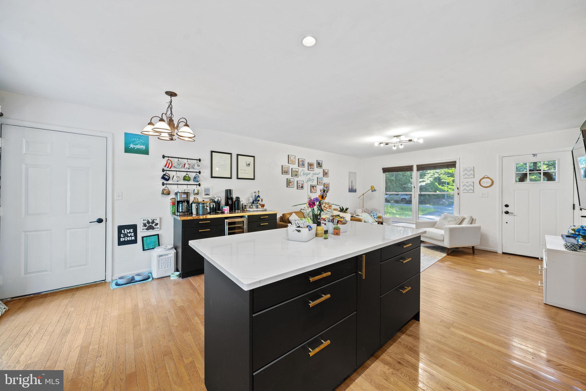 LAKE ARROWHEAD - Residential Lease