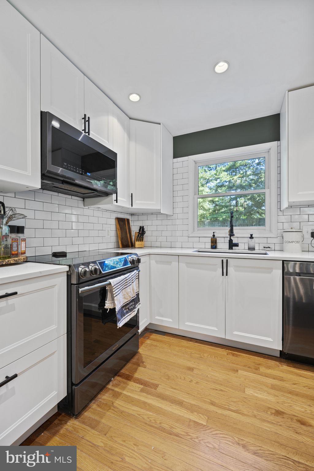 LAKE ARROWHEAD - Residential Lease