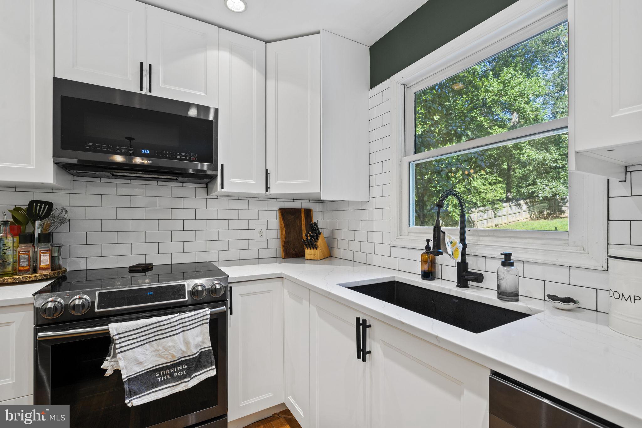 LAKE ARROWHEAD - Residential Lease