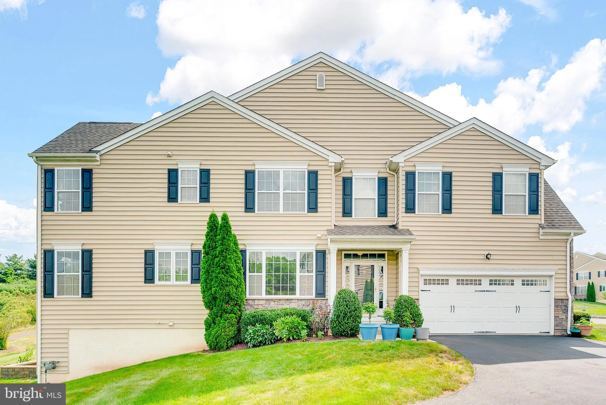 Lansdale, Pennsylvania 19446, United States, 3 Bedrooms Bedrooms, ,4 BathroomsBathrooms,Residential,Active,212109