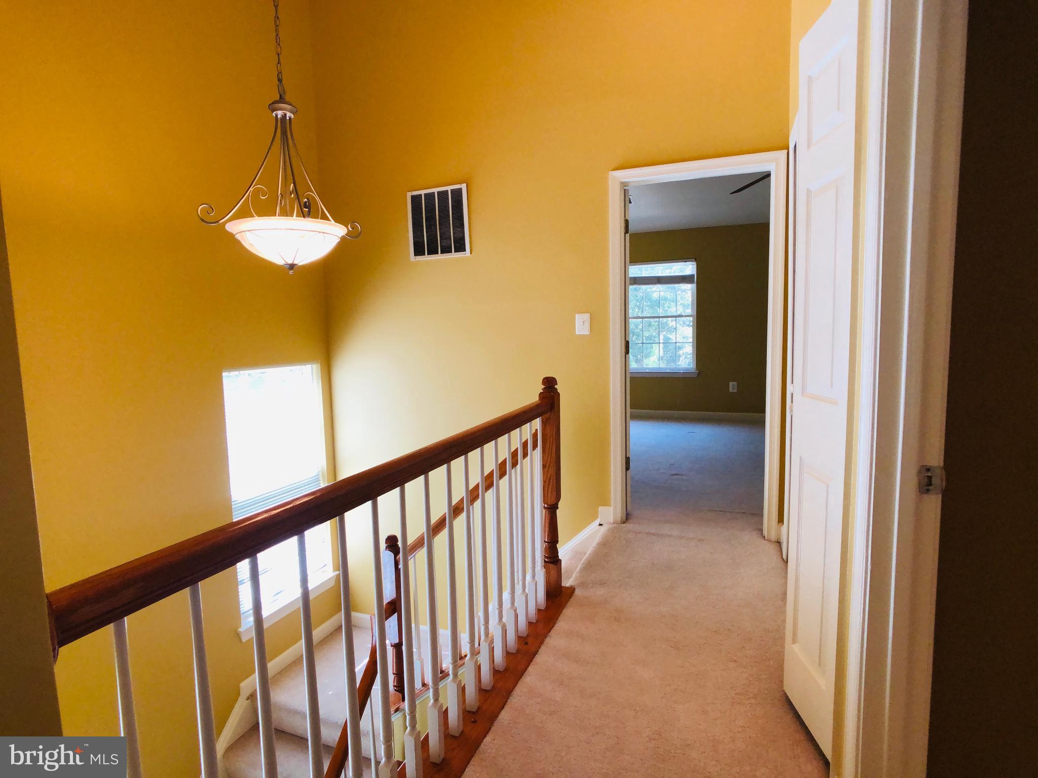 FAIRFAX CENTER LANDBAY - Residential Lease