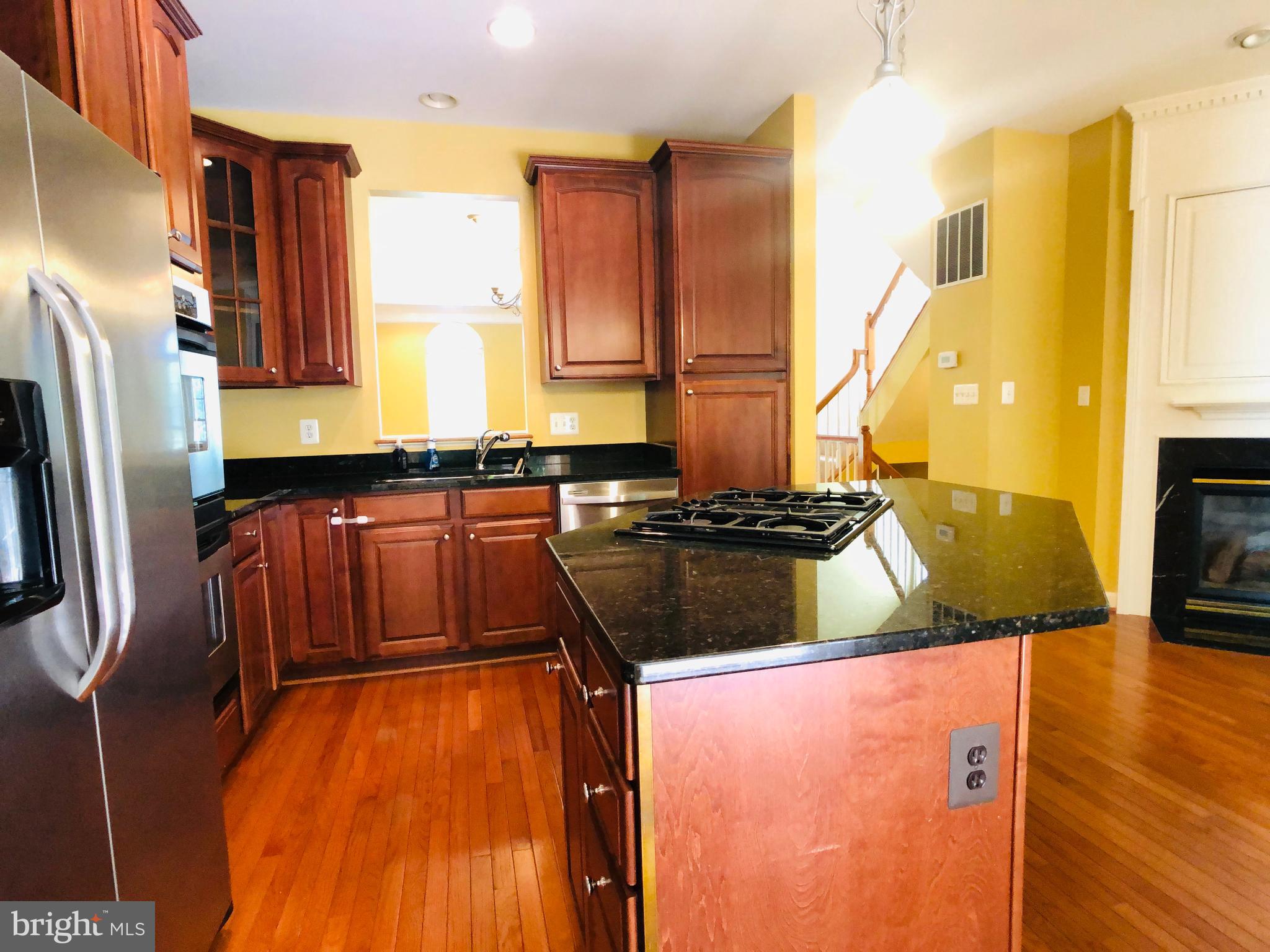 FAIRFAX CENTER LANDBAY - Residential Lease