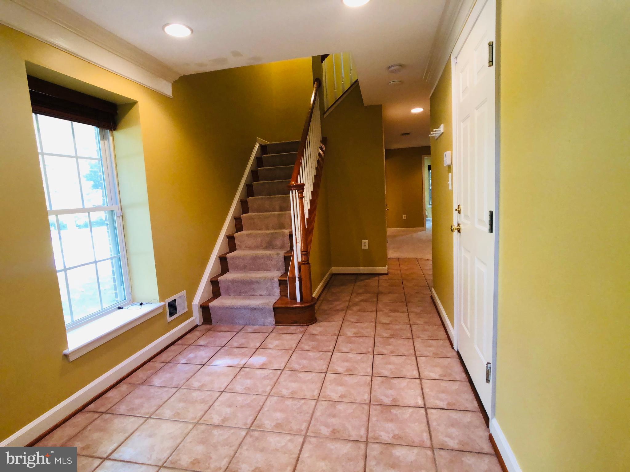 FAIRFAX CENTER LANDBAY - Residential Lease