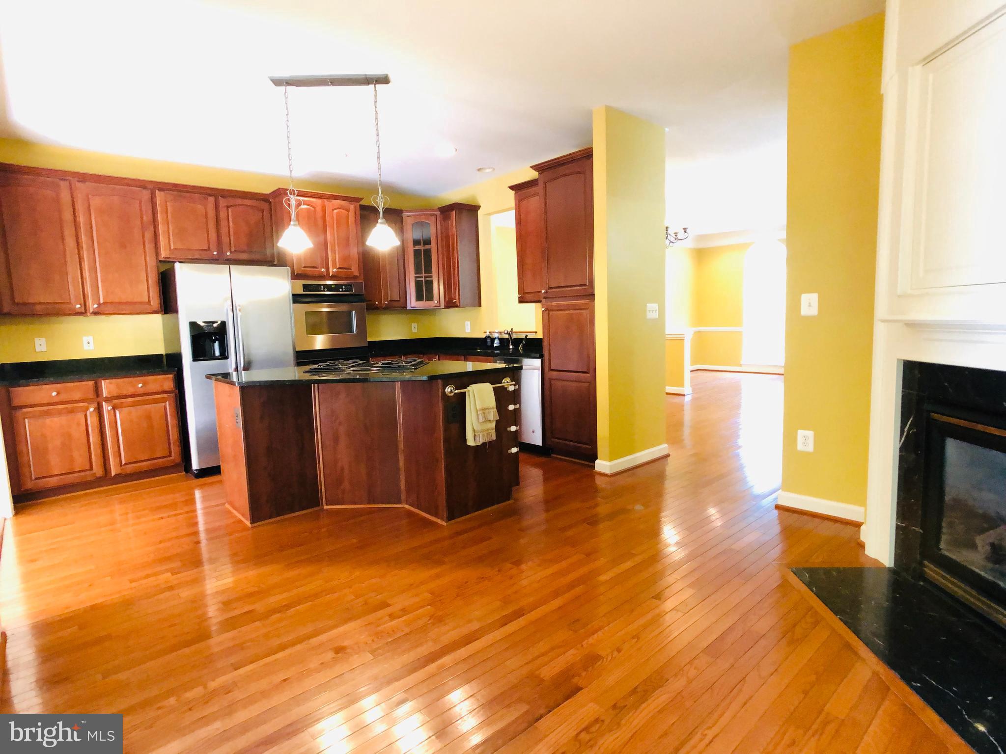 FAIRFAX CENTER LANDBAY - Residential Lease