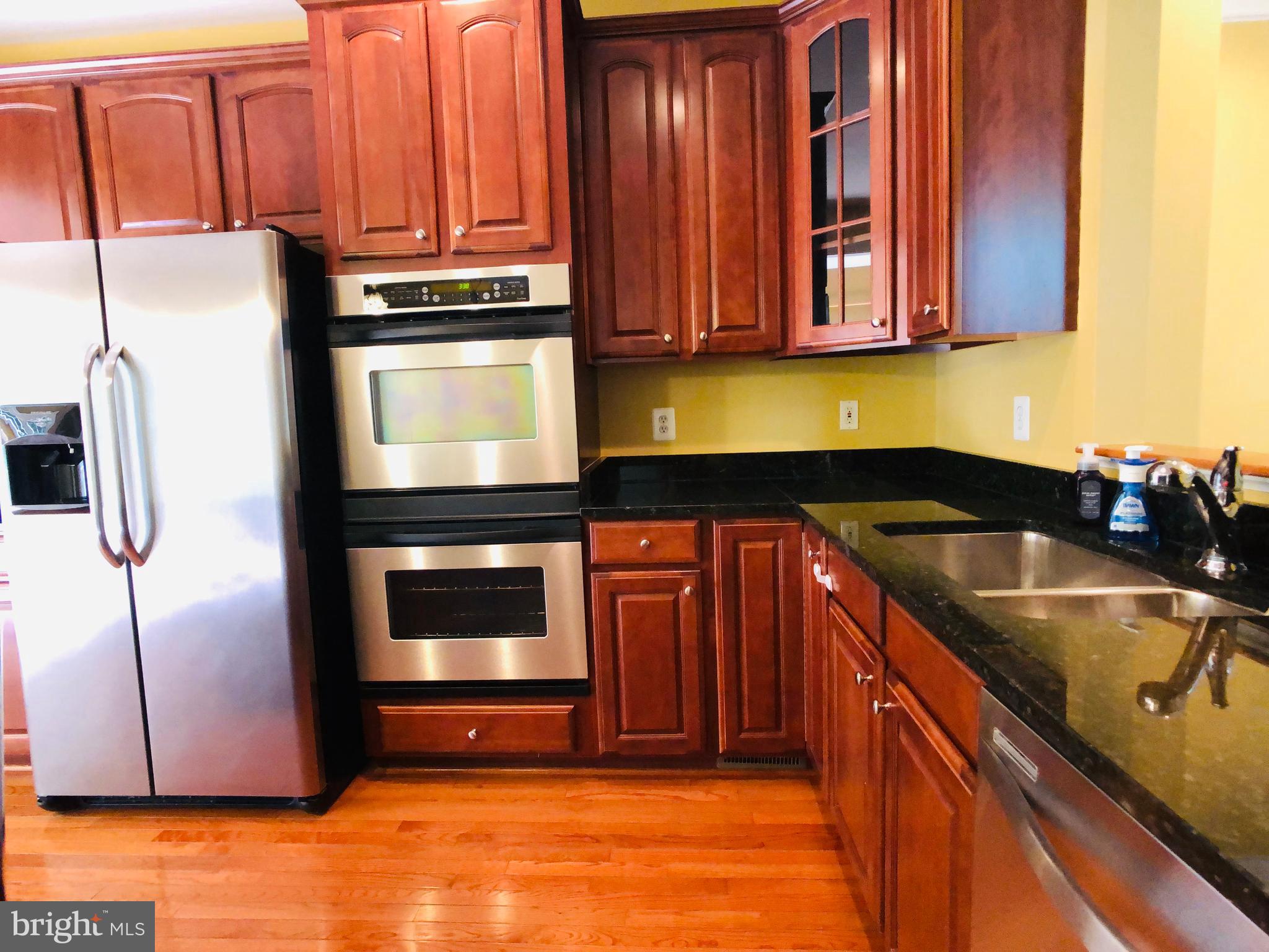 FAIRFAX CENTER LANDBAY - Residential Lease