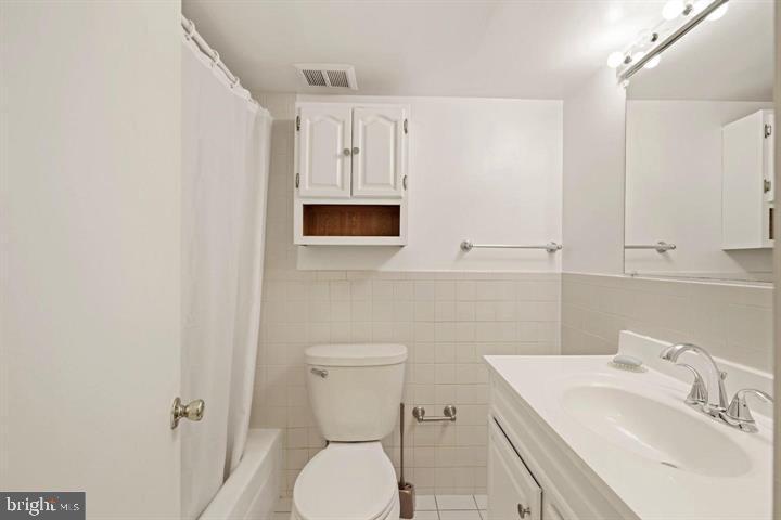 BETHESDA PARK - Residential Lease