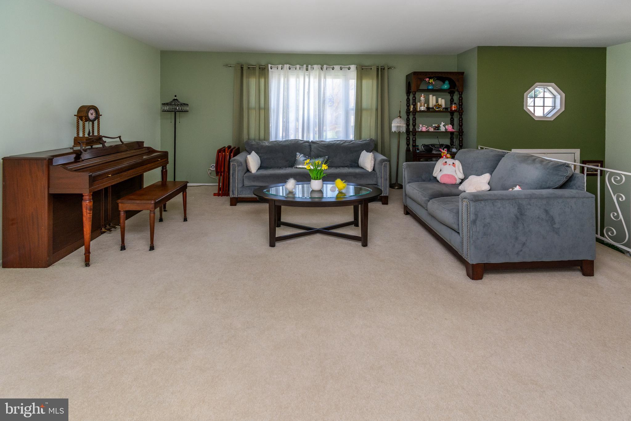 713 DECAMP DRIVE