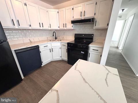 Condo For Rent - 1962 The Woods Ii<br/> CHERRY HILL, NJ 08003