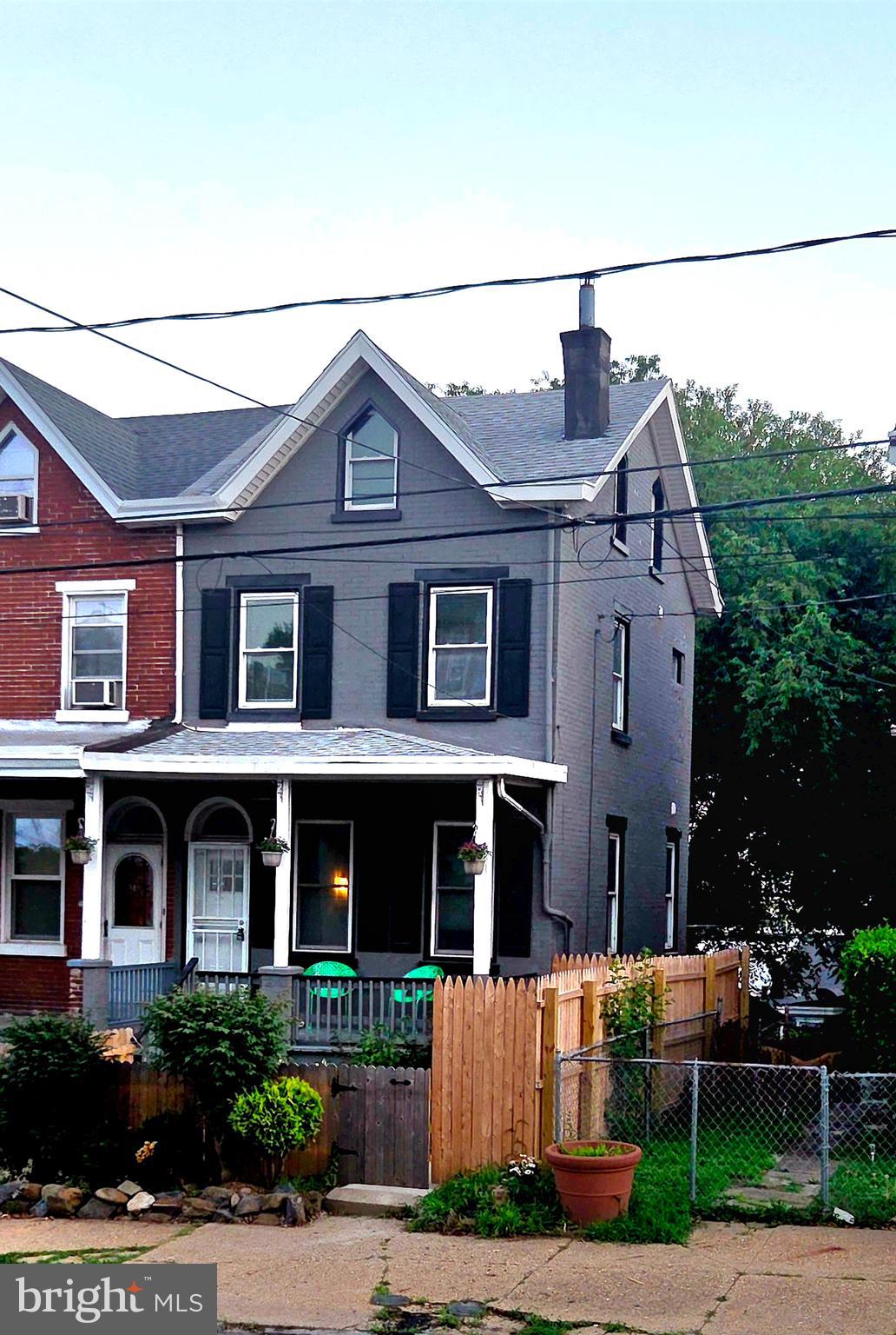 1110 W 6TH STREET