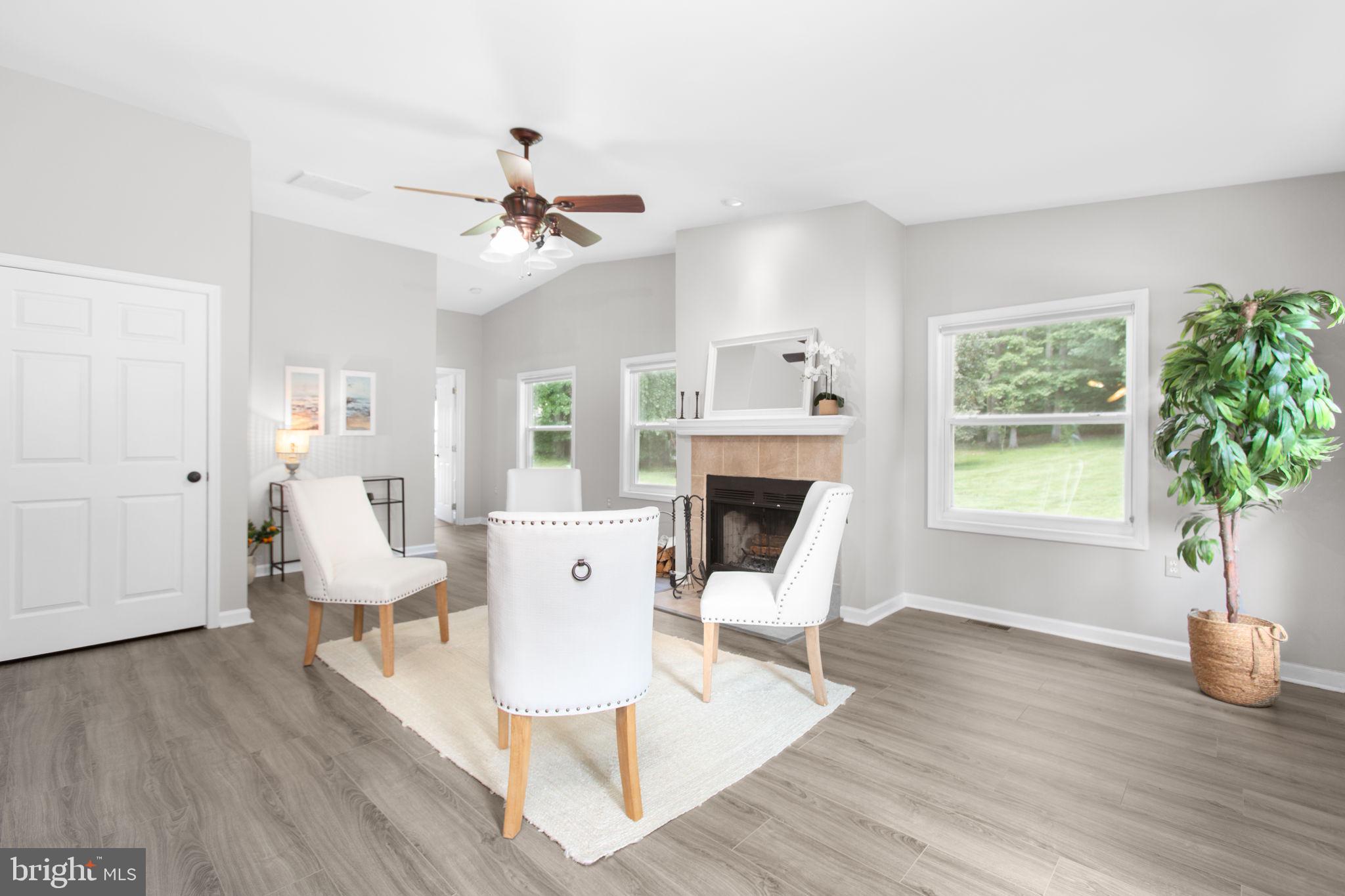 RED ROSE VILLAGE - Residential