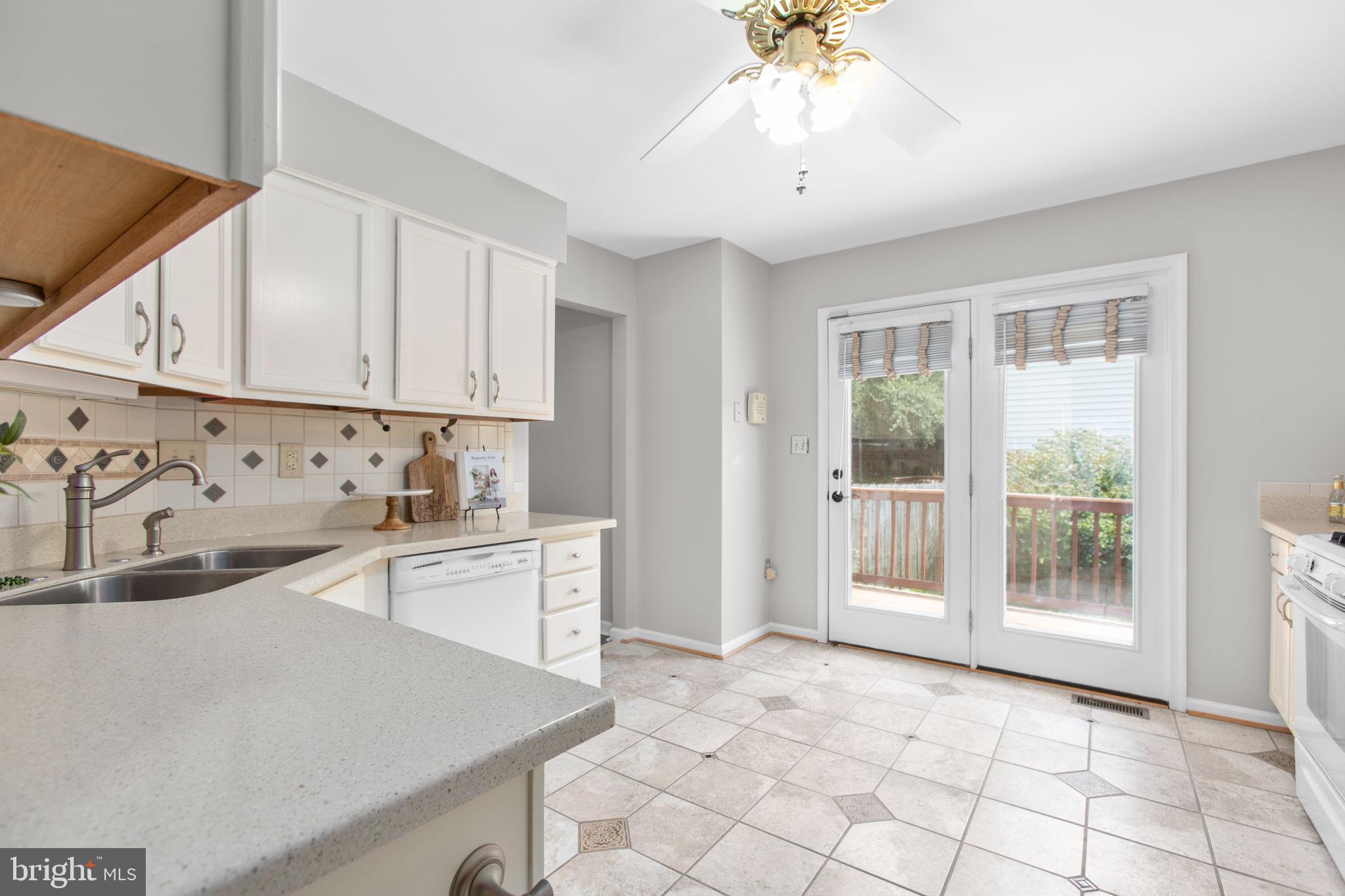 RED ROSE VILLAGE - Residential