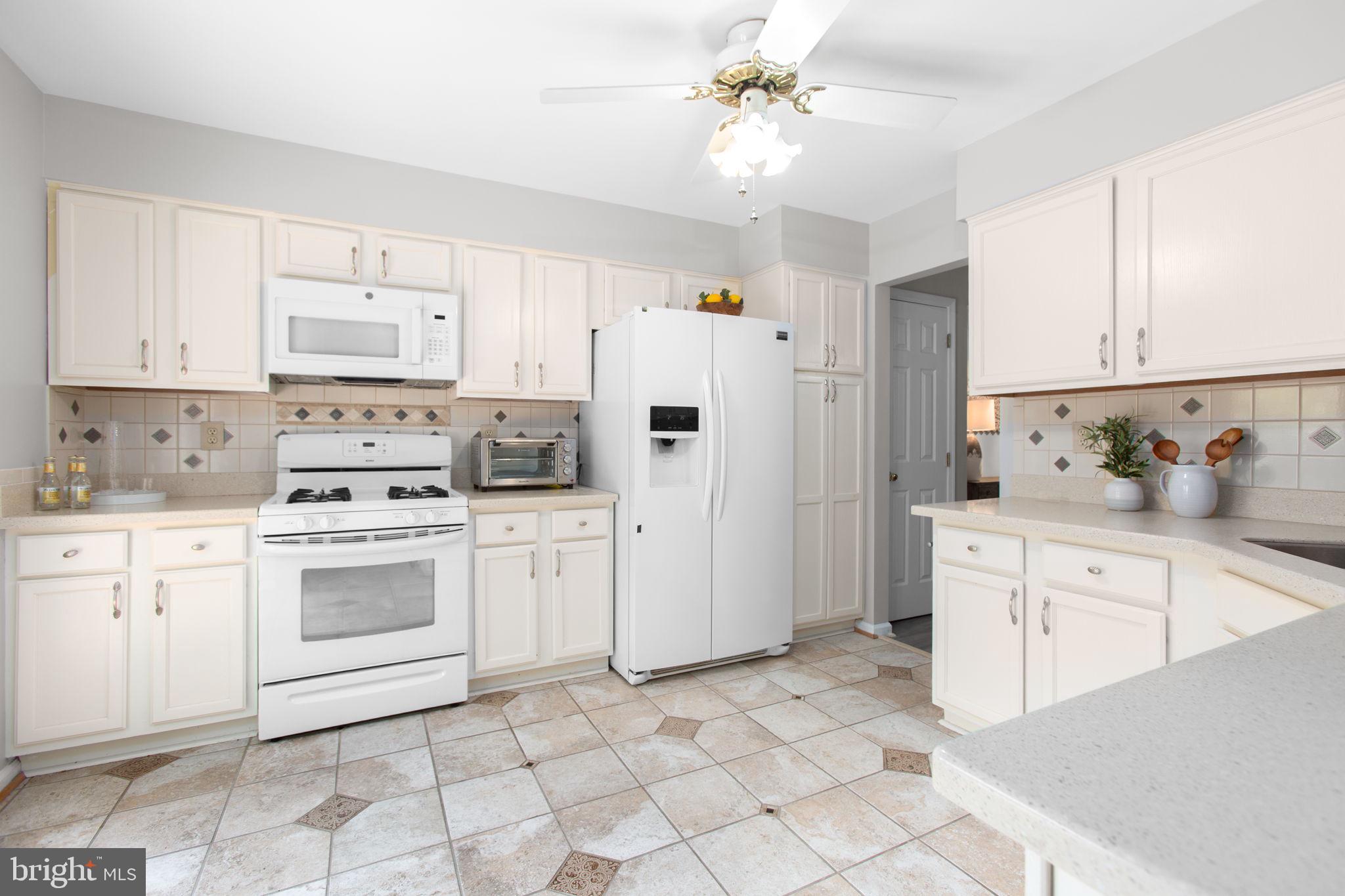 RED ROSE VILLAGE - Residential