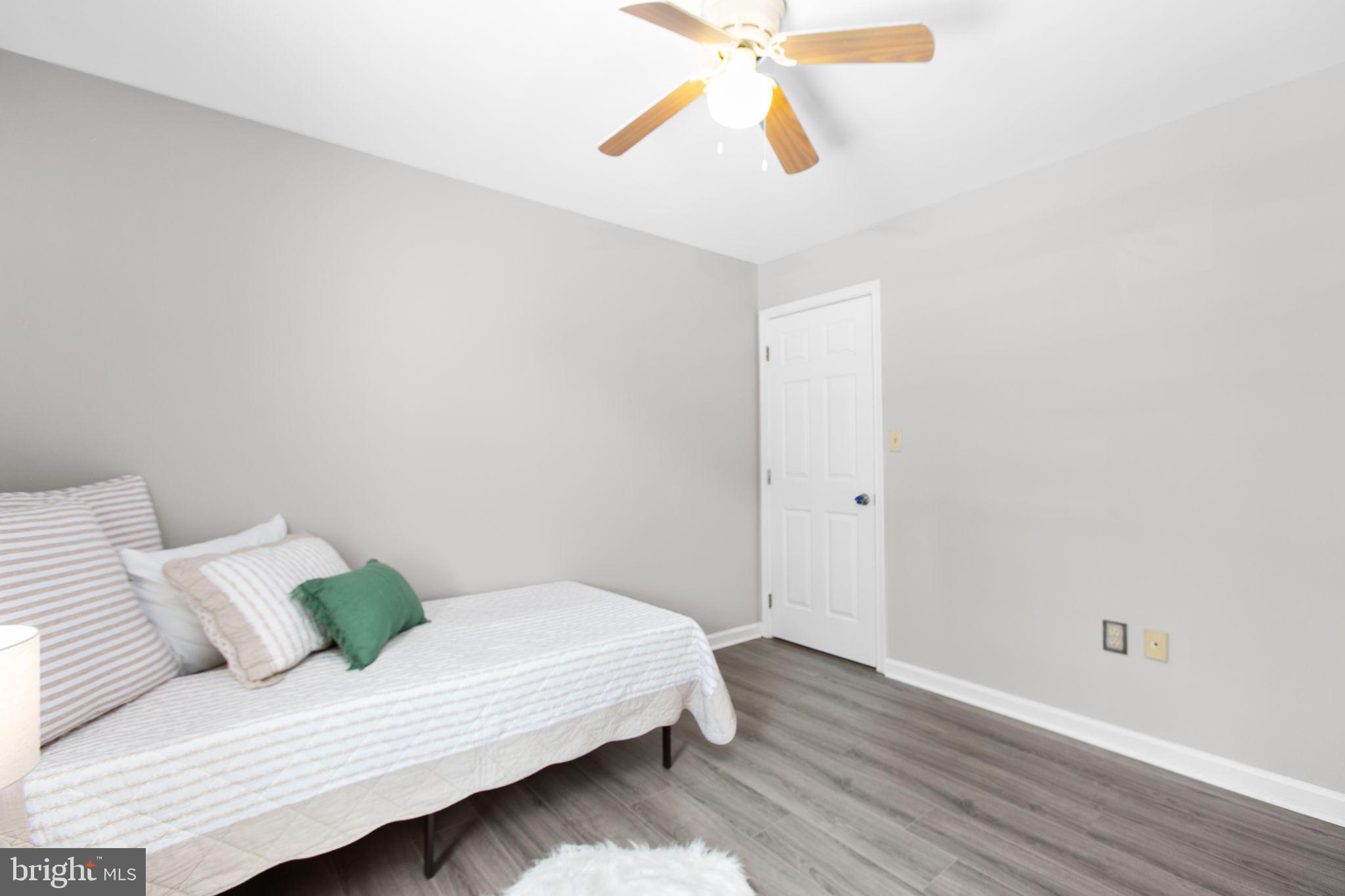 RED ROSE VILLAGE - Residential