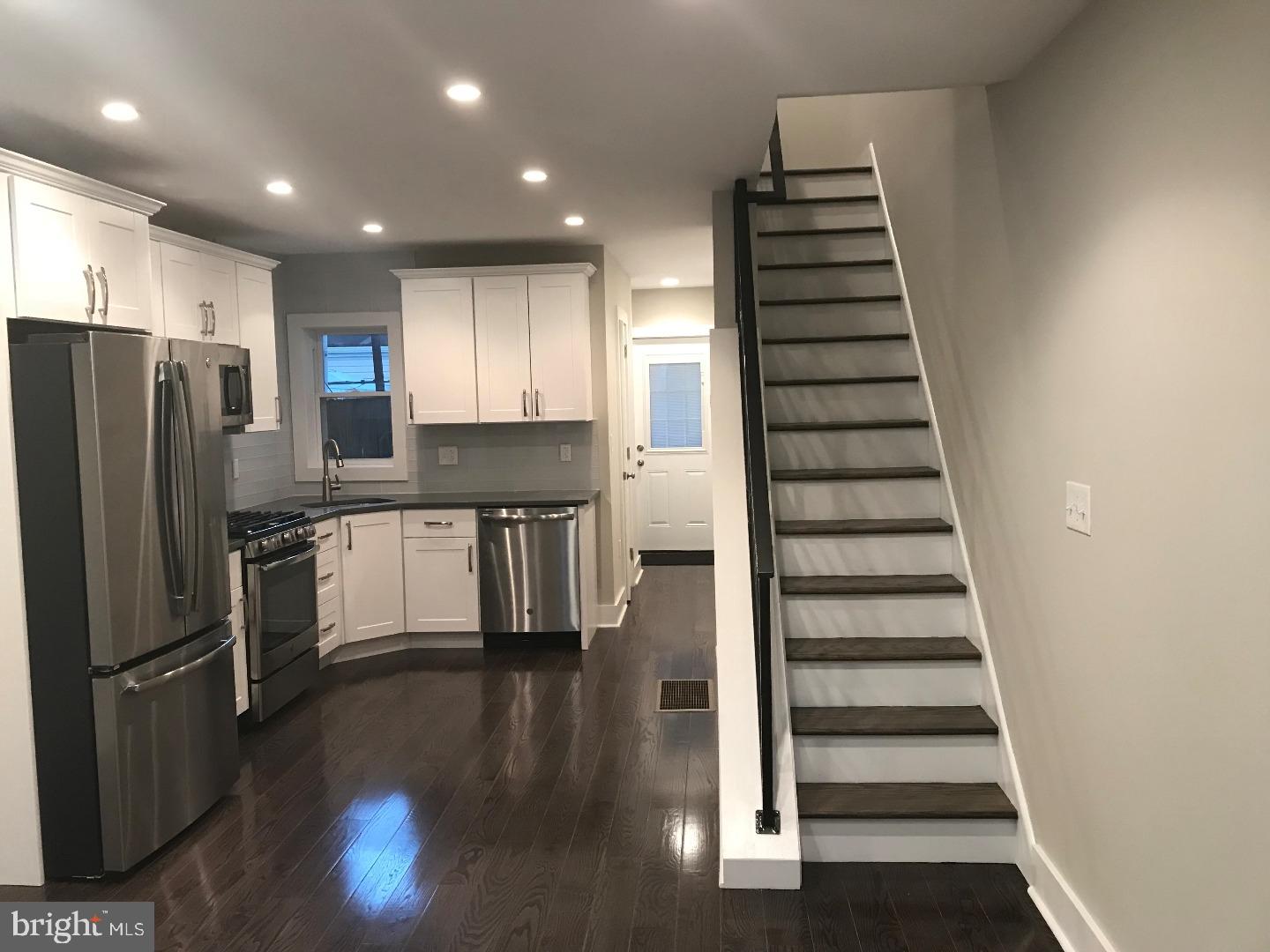 POINT BREEZE - Residential