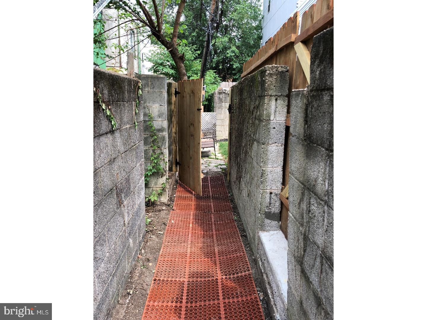 POINT BREEZE - Residential