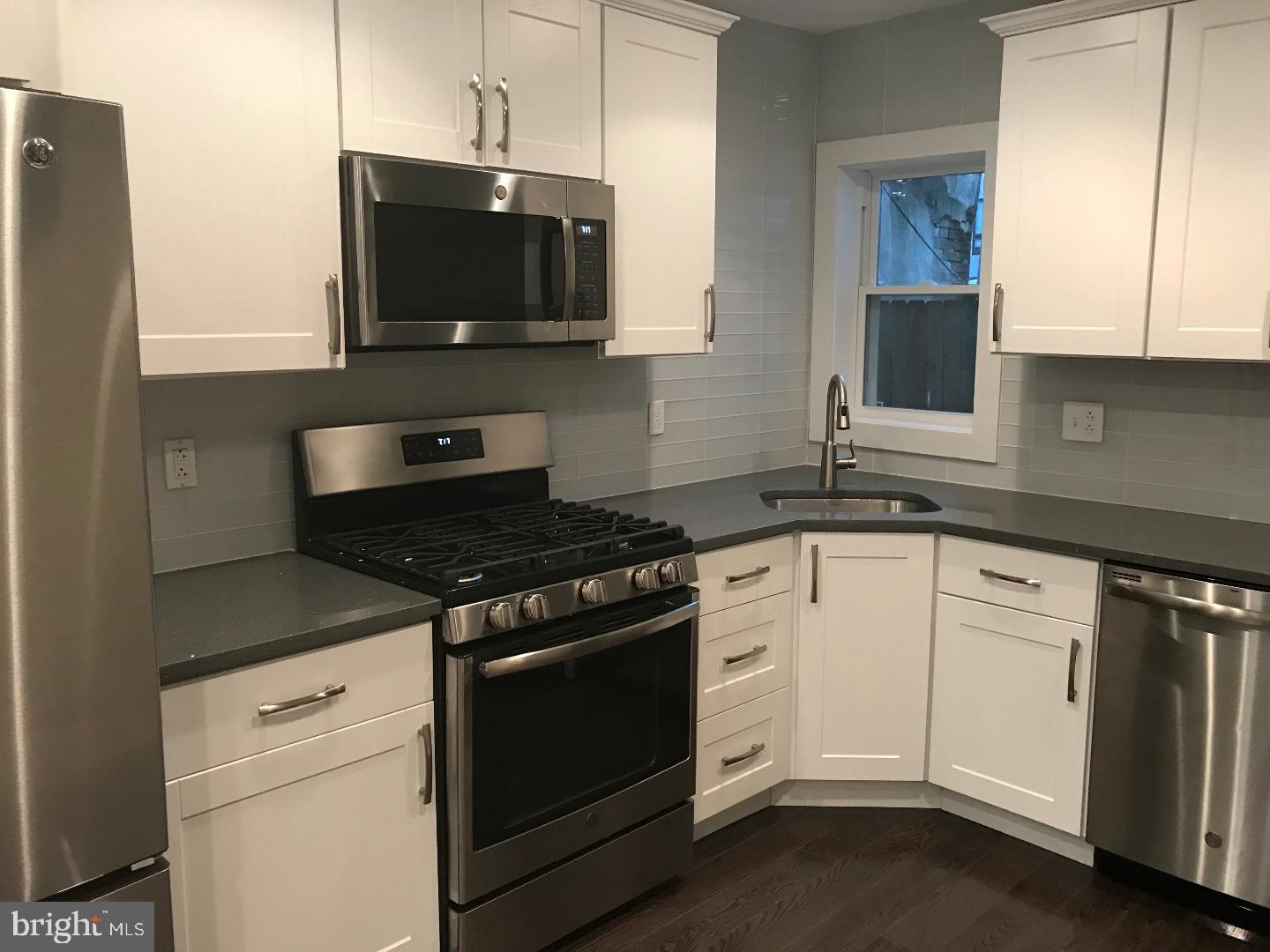 POINT BREEZE - Residential