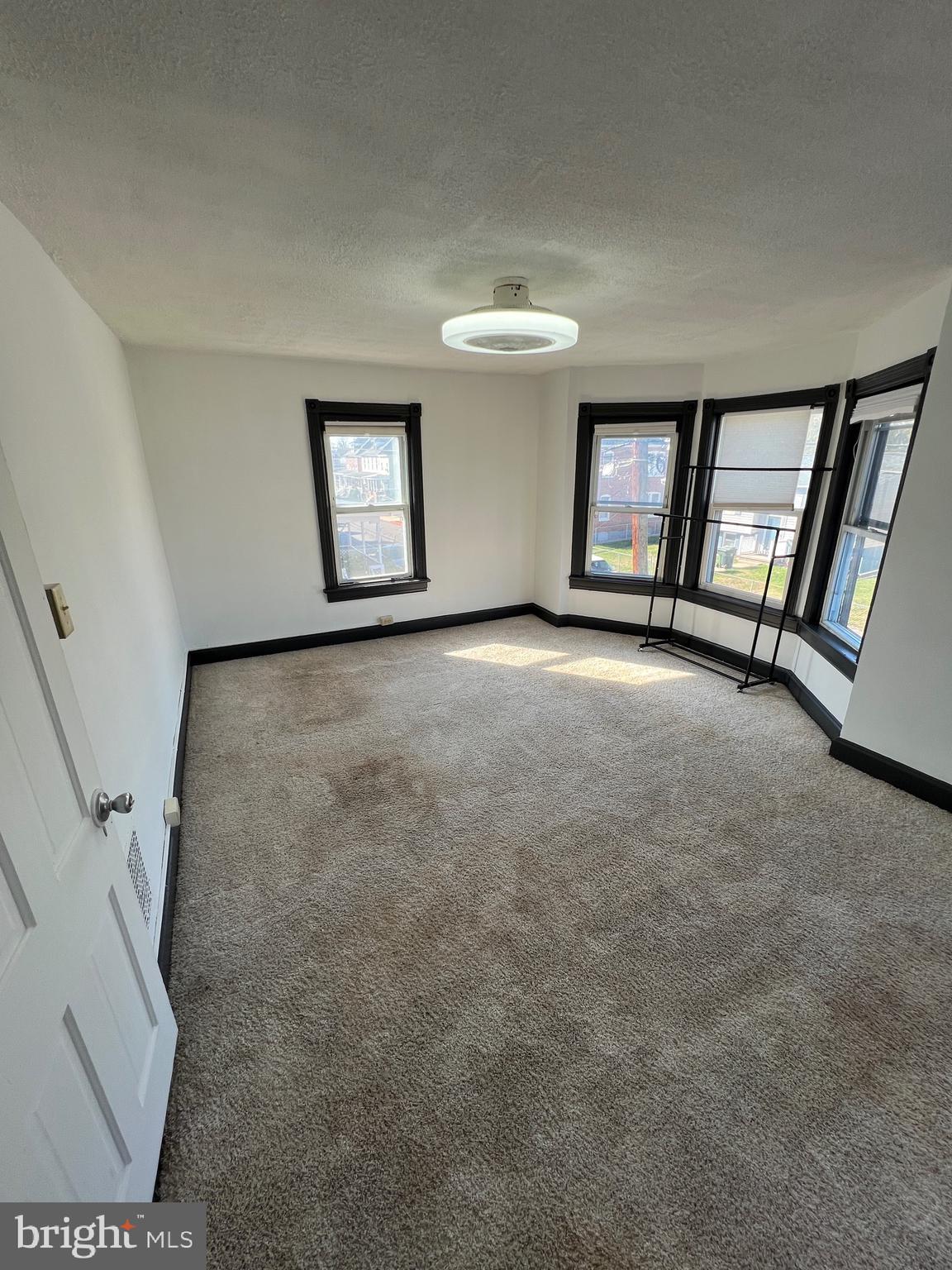 DOWNTOWN HAGERSTOWN - Residential Lease