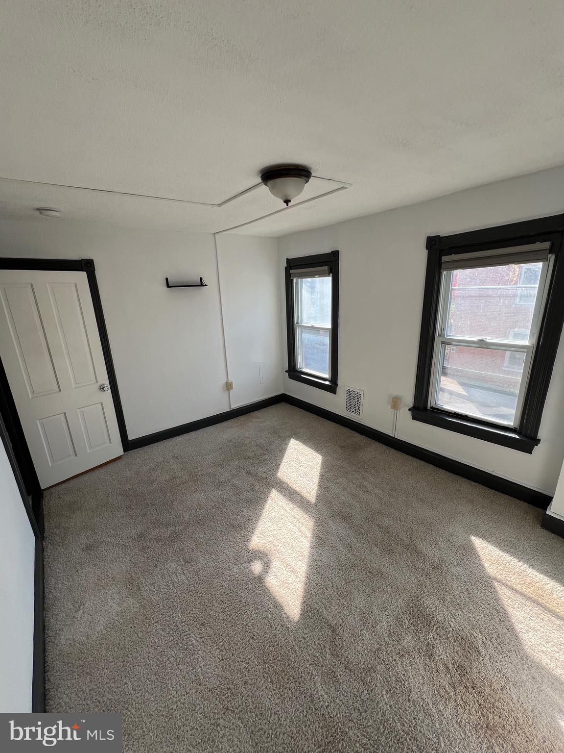 DOWNTOWN HAGERSTOWN - Residential Lease