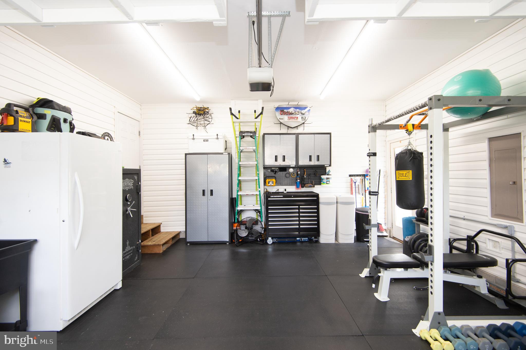 KENTMORR AIRPARK - Residential