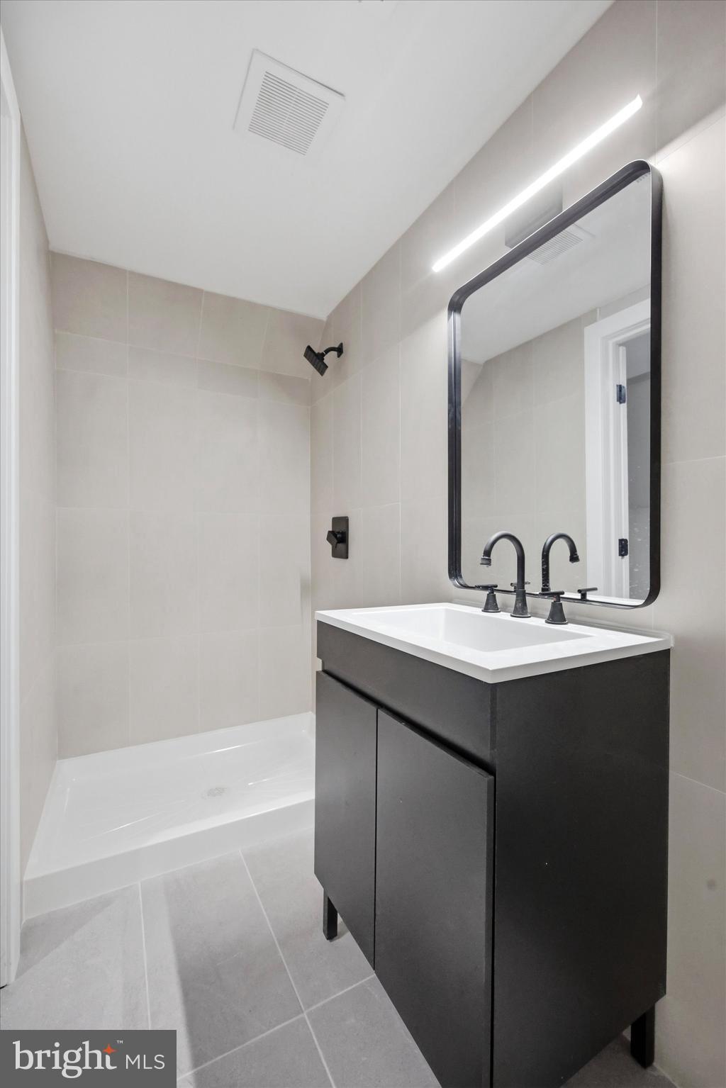 WEST OAK LANE - Residential