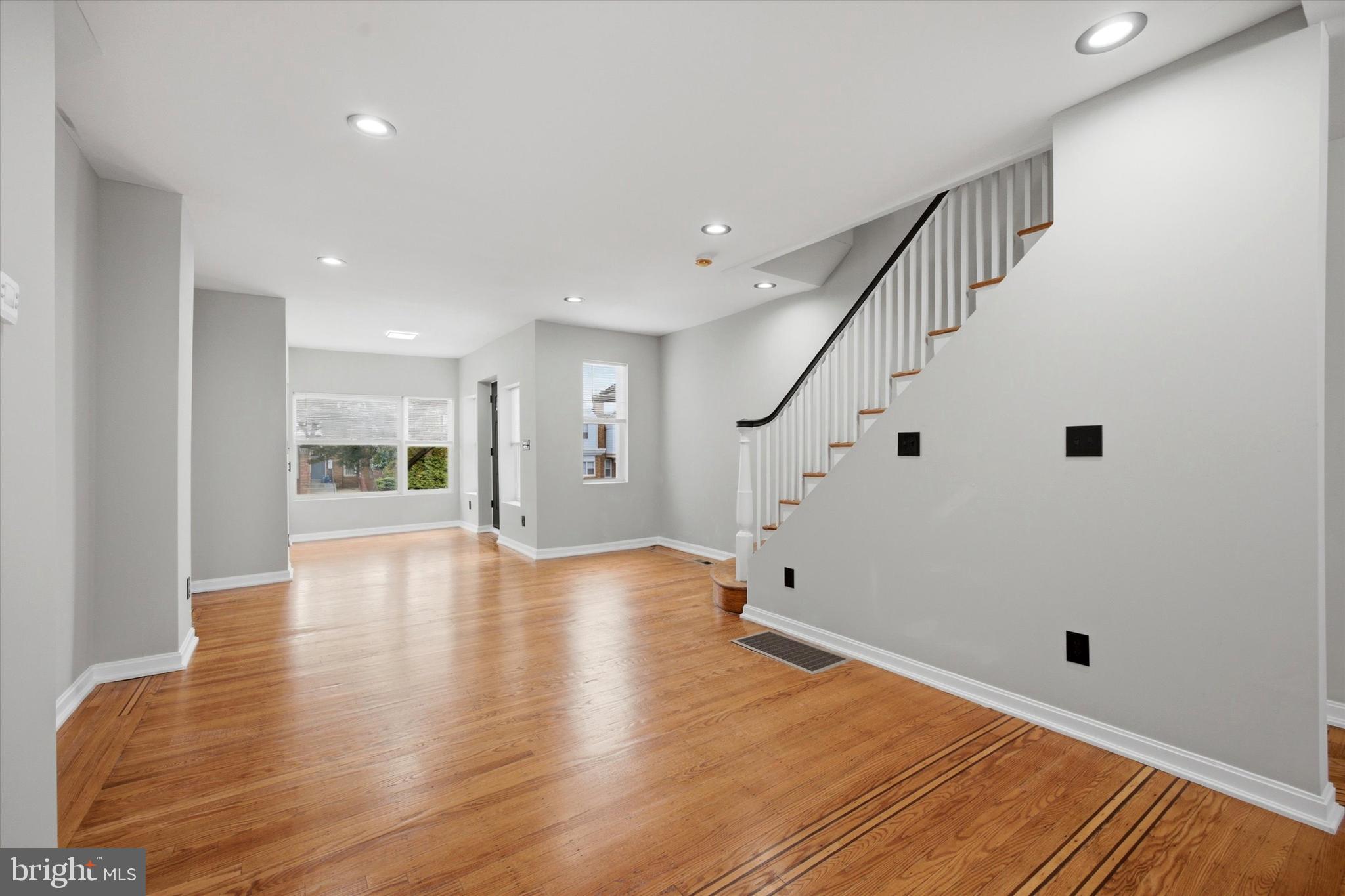 WEST OAK LANE - Residential