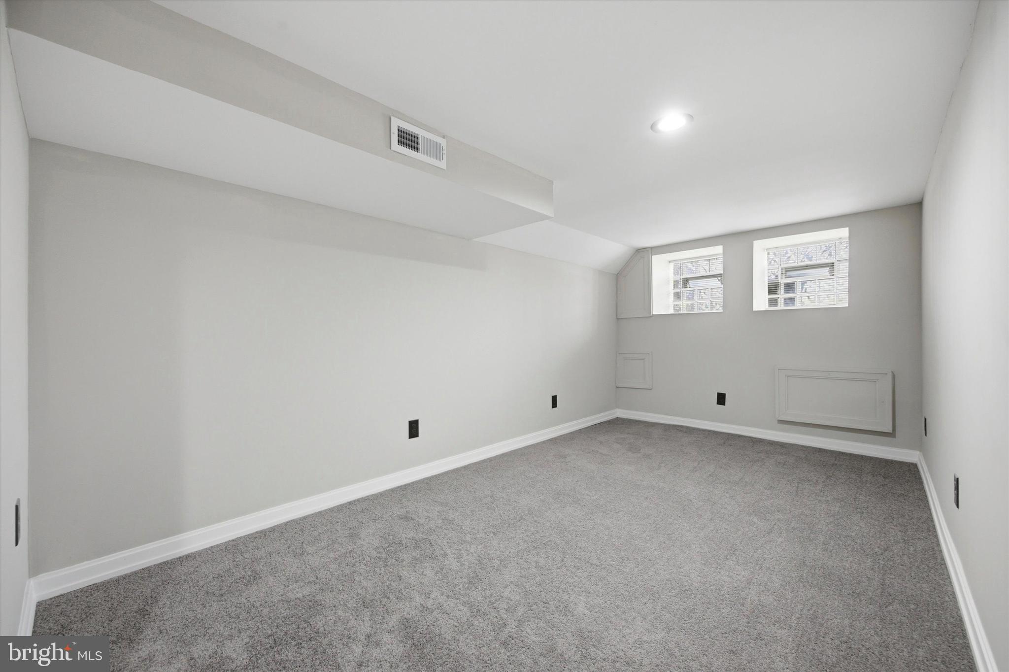WEST OAK LANE - Residential