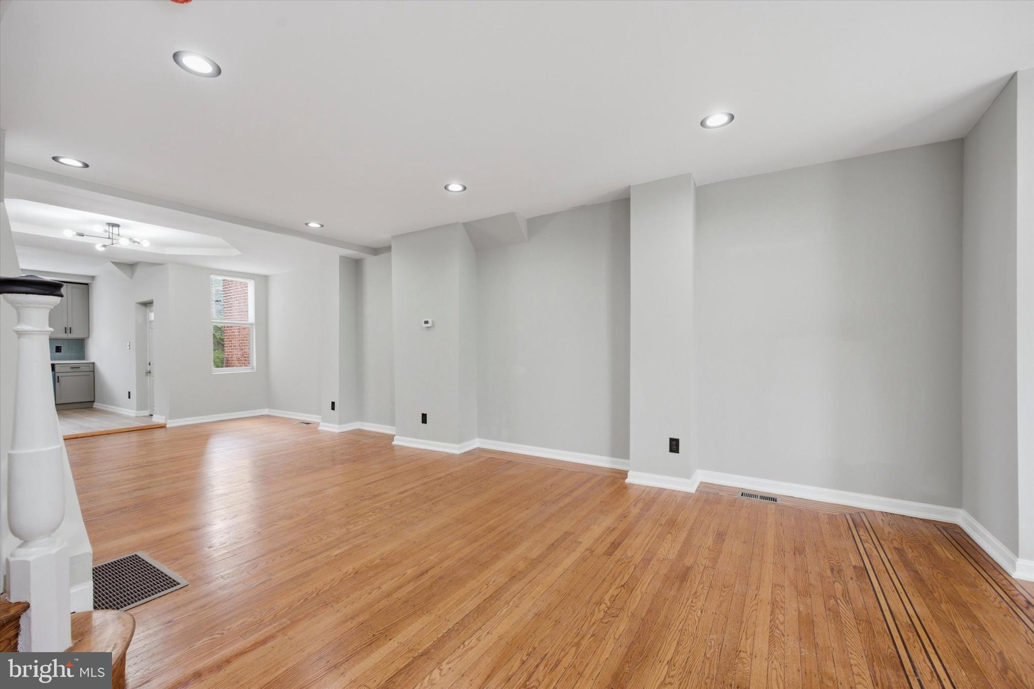 WEST OAK LANE - Residential