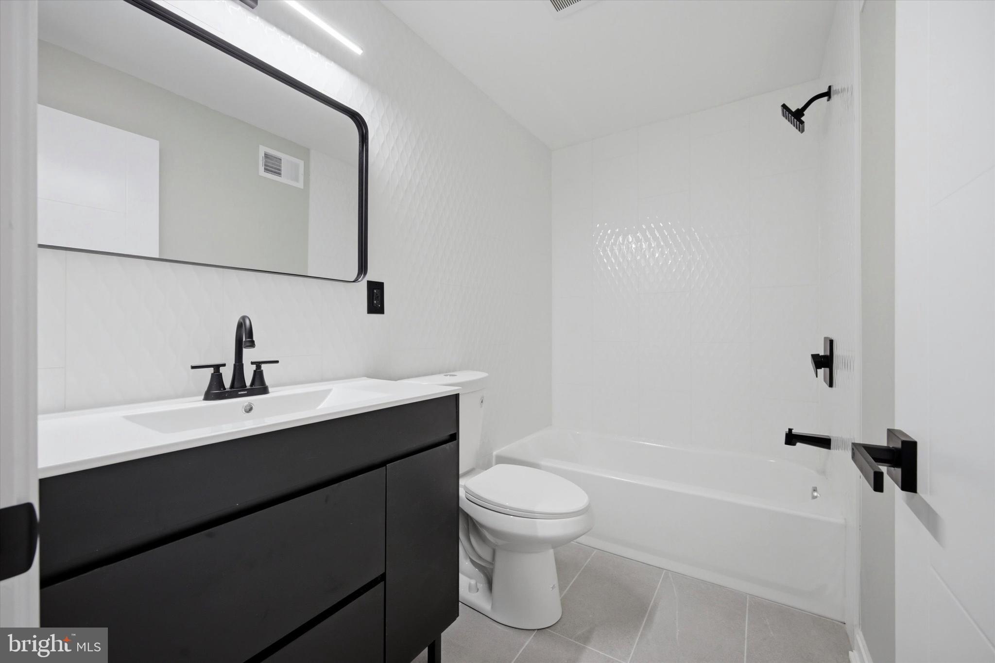 WEST OAK LANE - Residential