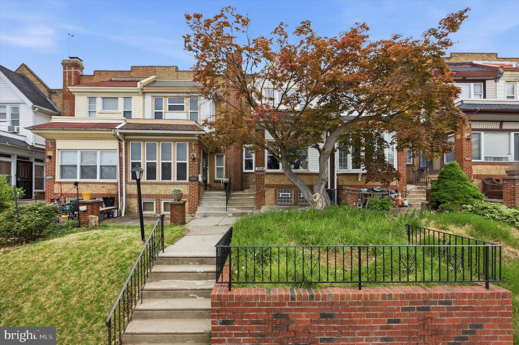 WEST OAK LANE - Residential