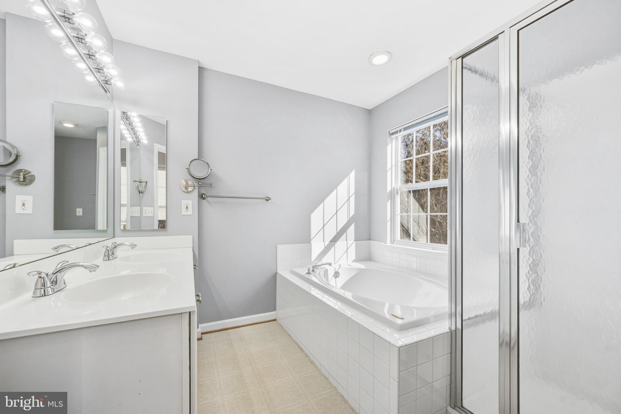 STRATFORD - Residential