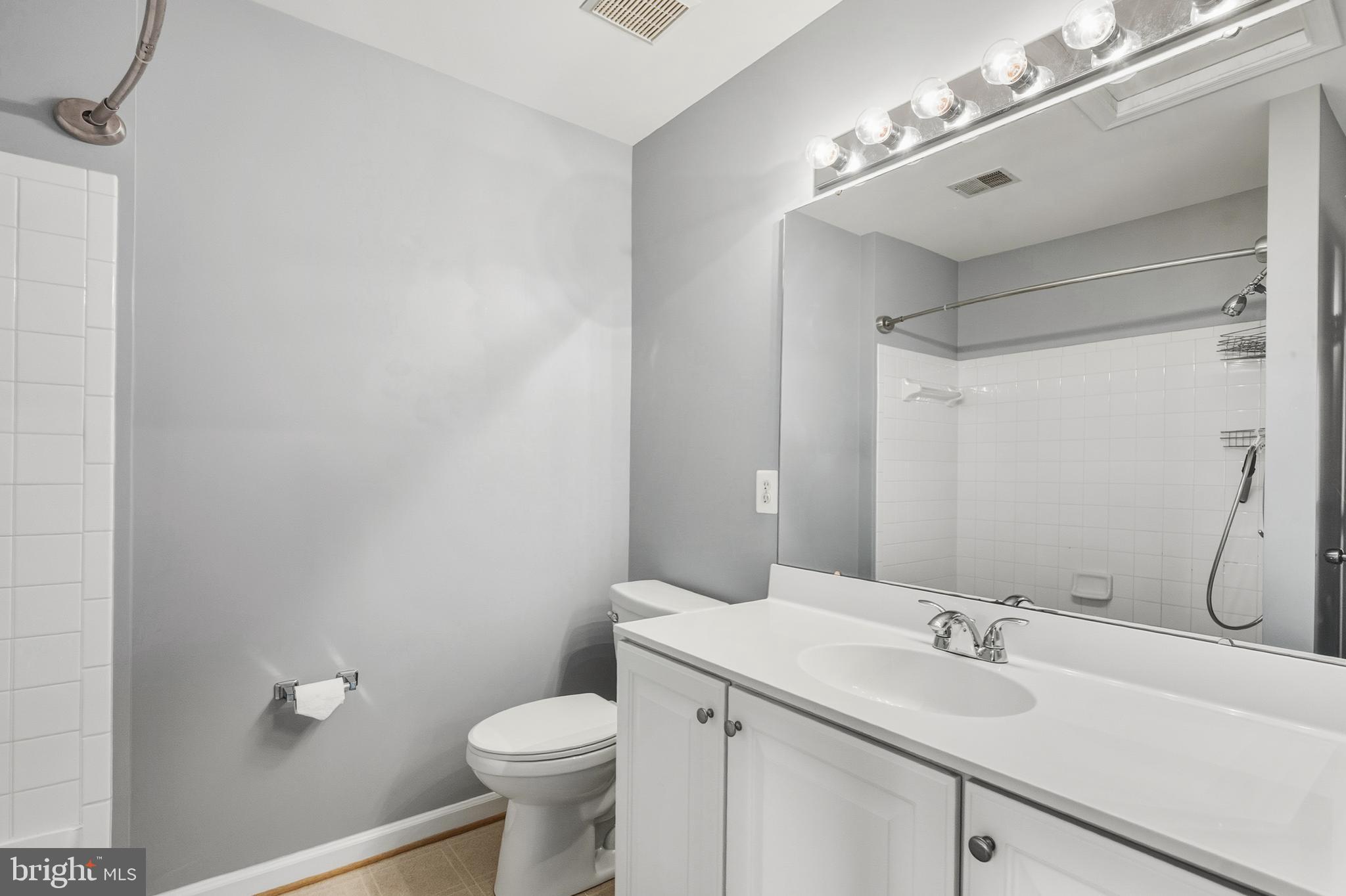 STRATFORD - Residential