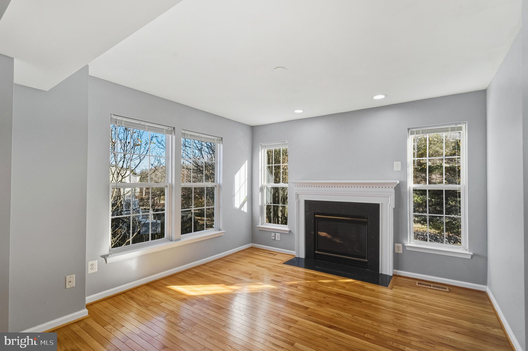 STRATFORD - Residential