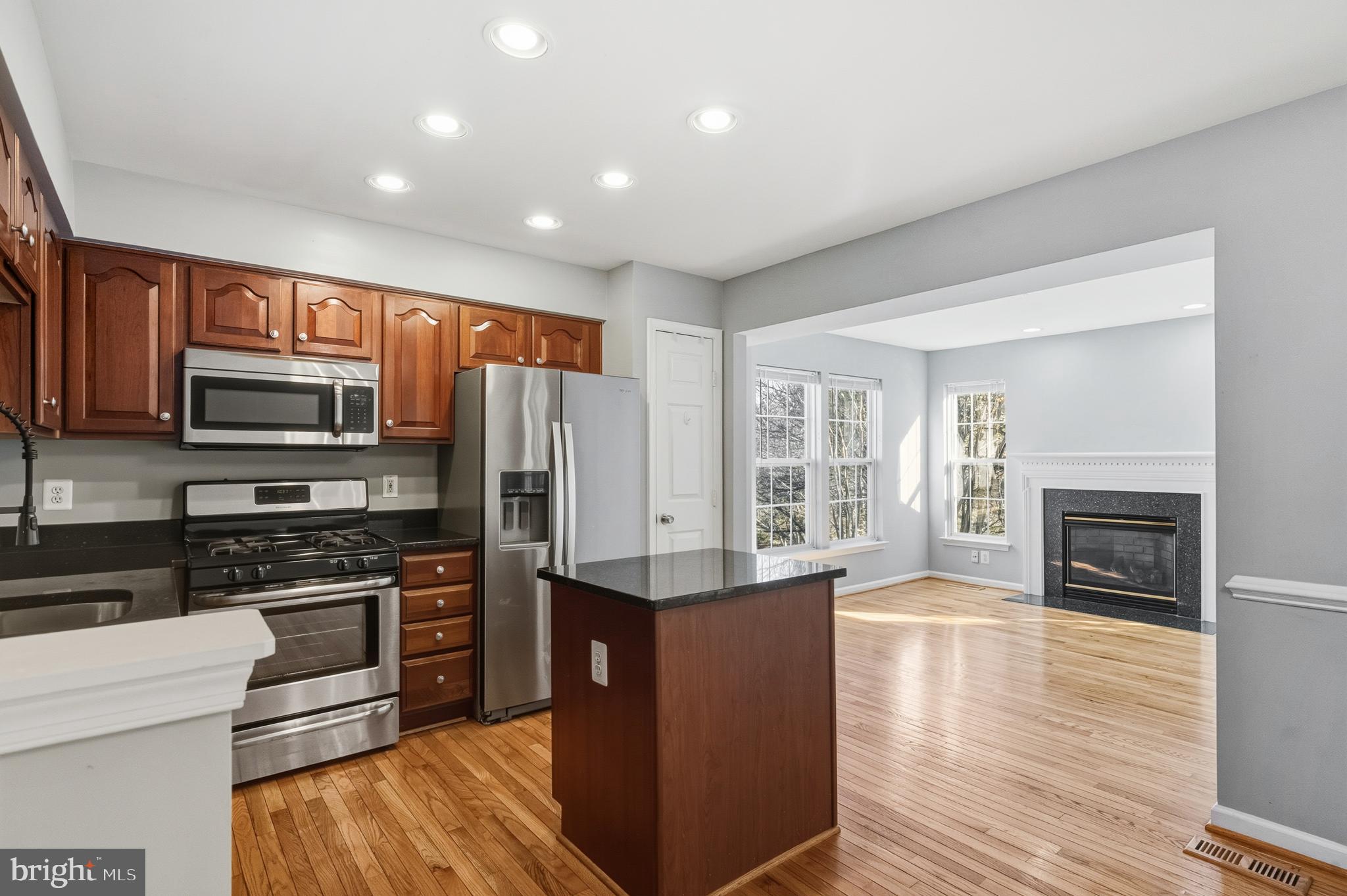 STRATFORD - Residential