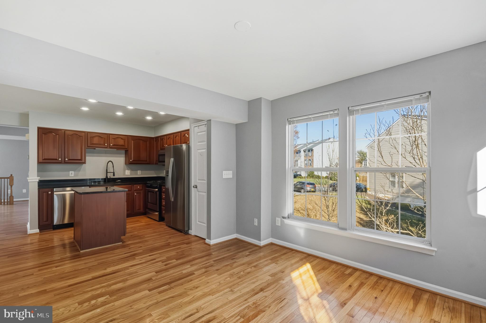 STRATFORD - Residential