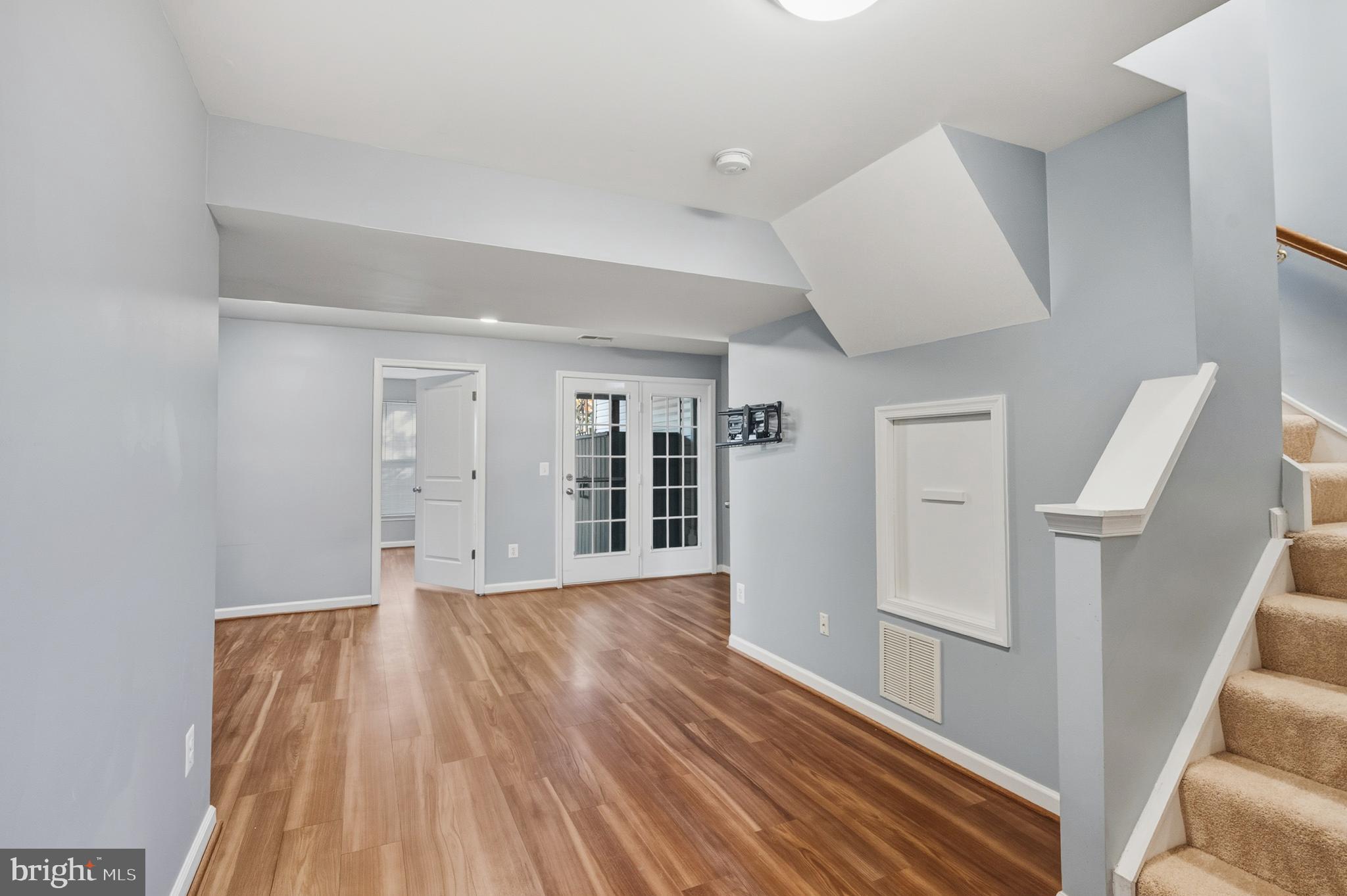 STRATFORD - Residential