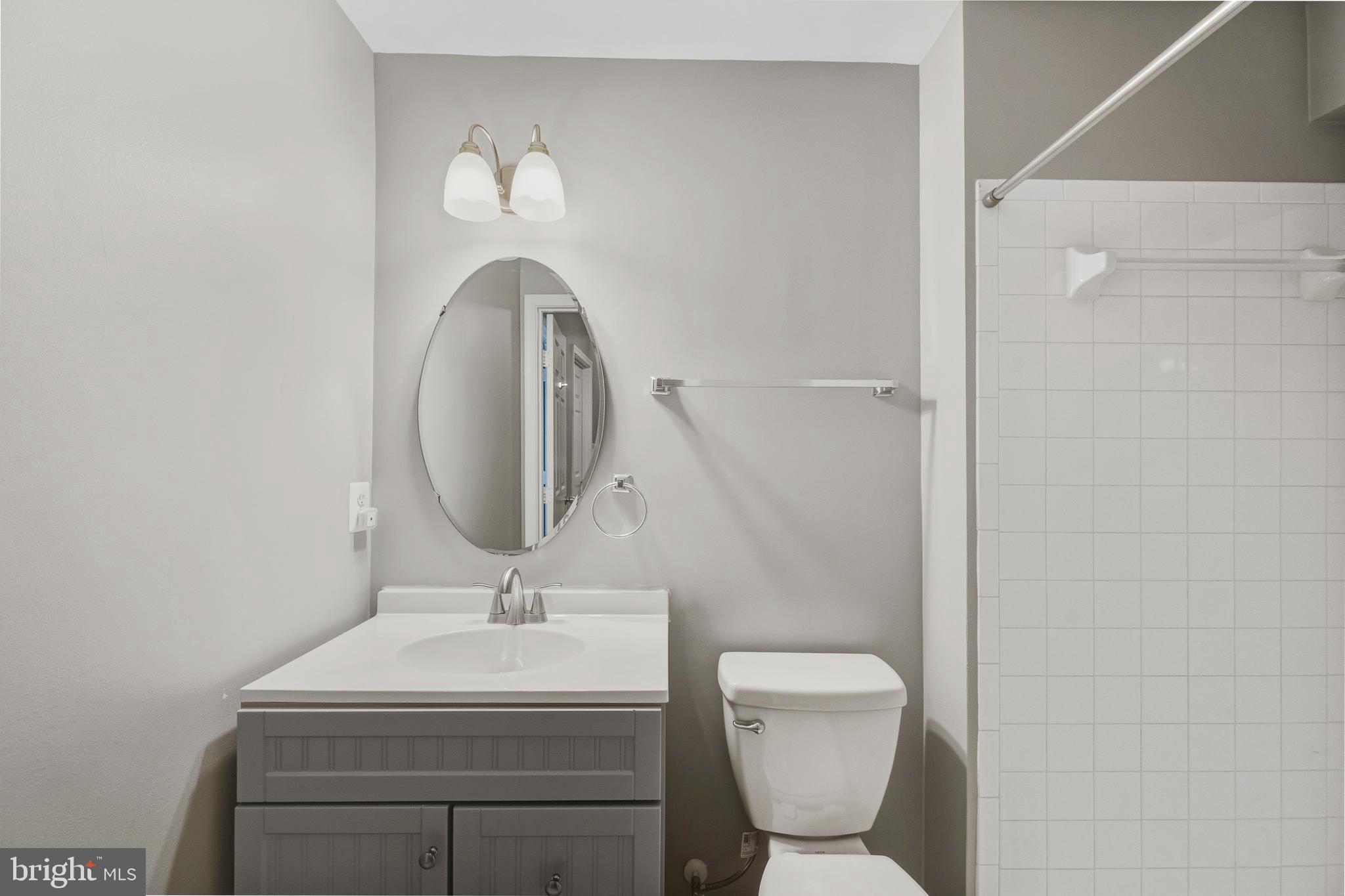 STRATFORD - Residential