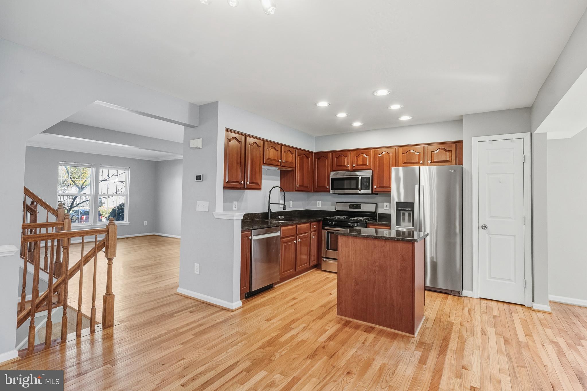 STRATFORD - Residential