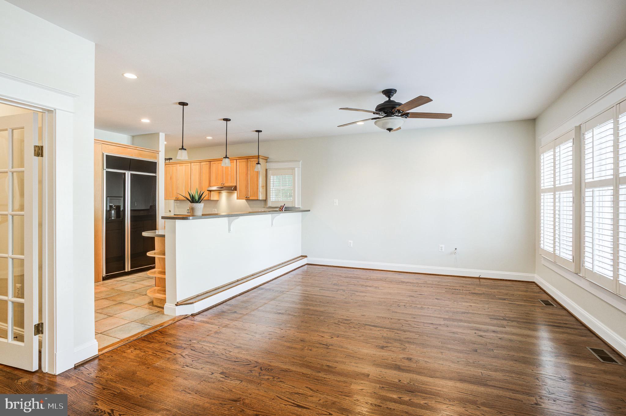 NORTH WOODSIDE - Residential Lease