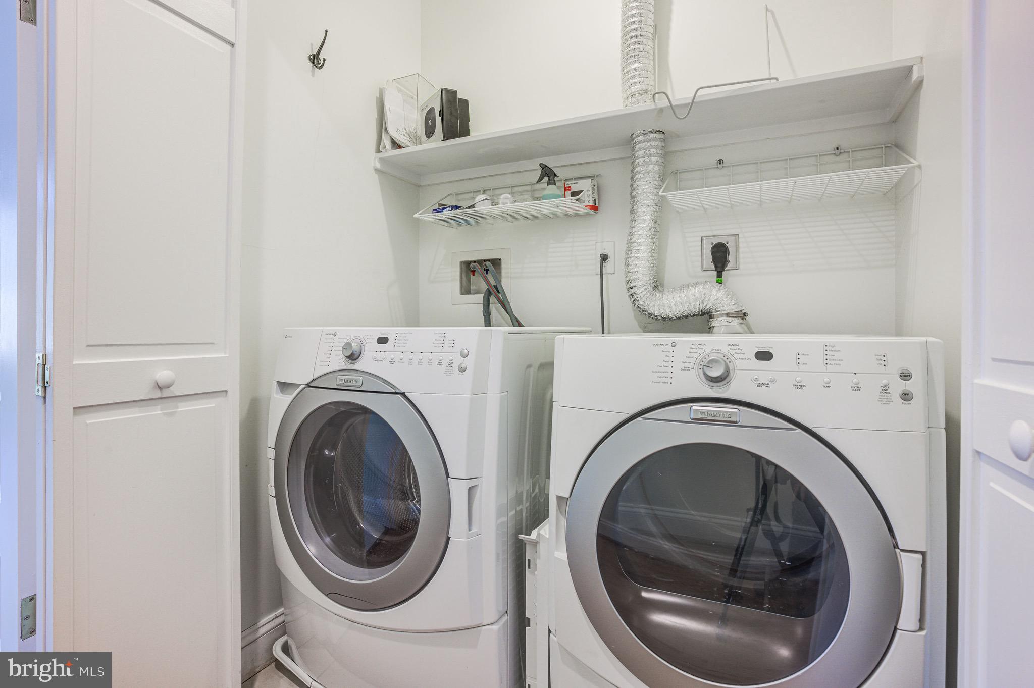 NORTH WOODSIDE - Residential Lease