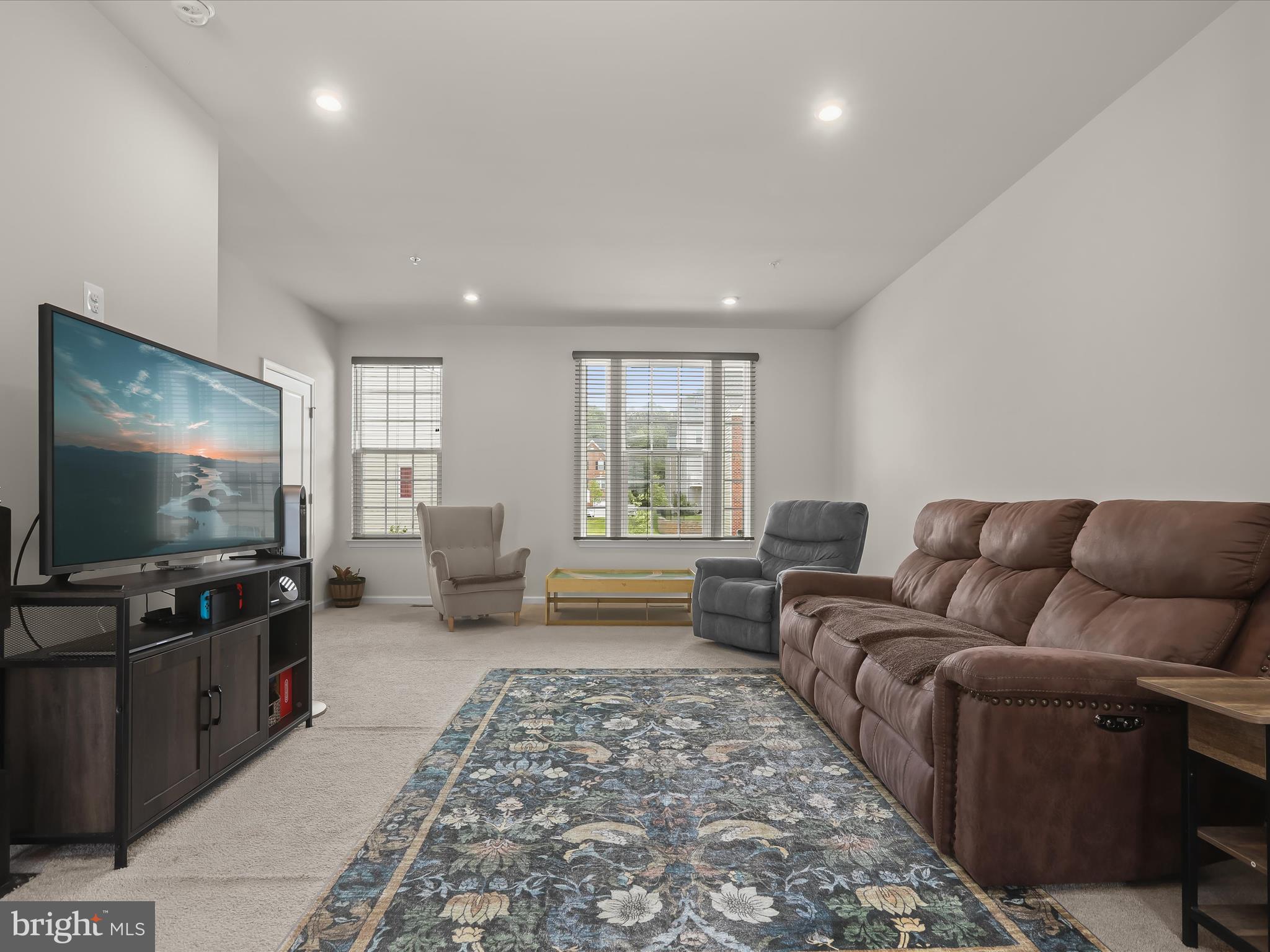 HIGHGATE VILLAGE - Residential