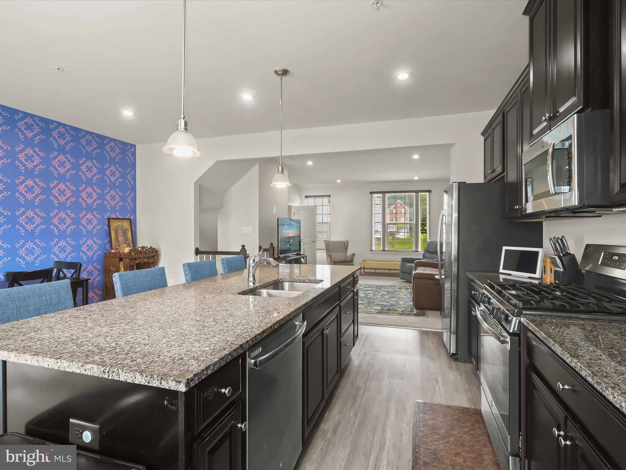 HIGHGATE VILLAGE - Residential