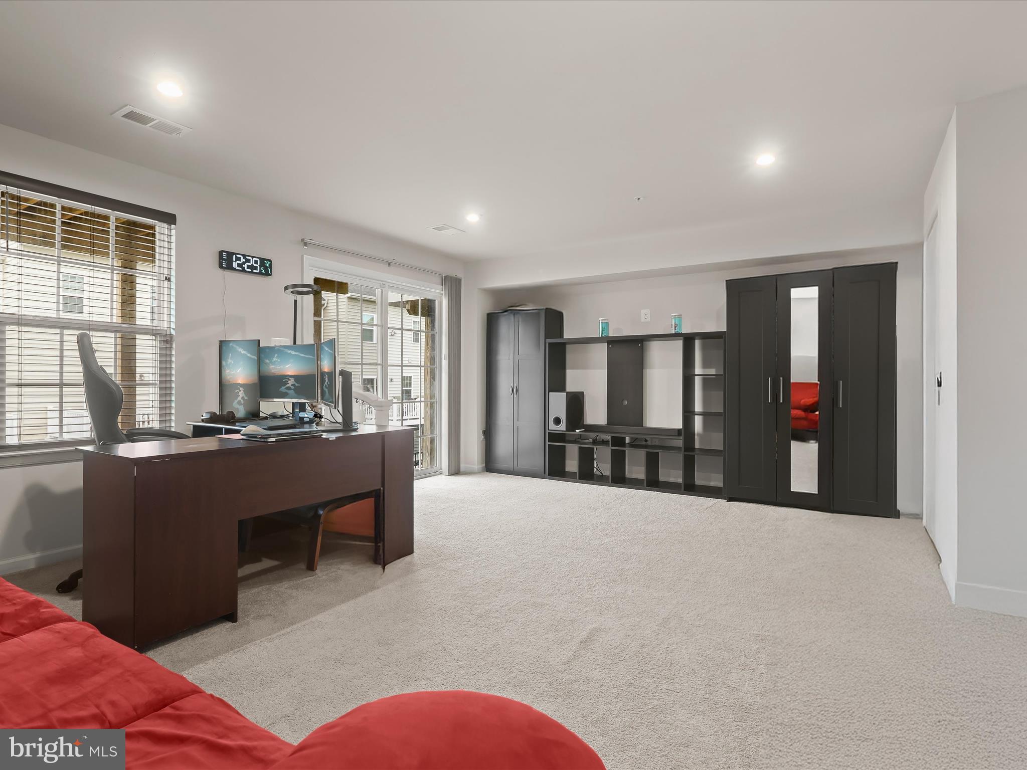 HIGHGATE VILLAGE - Residential