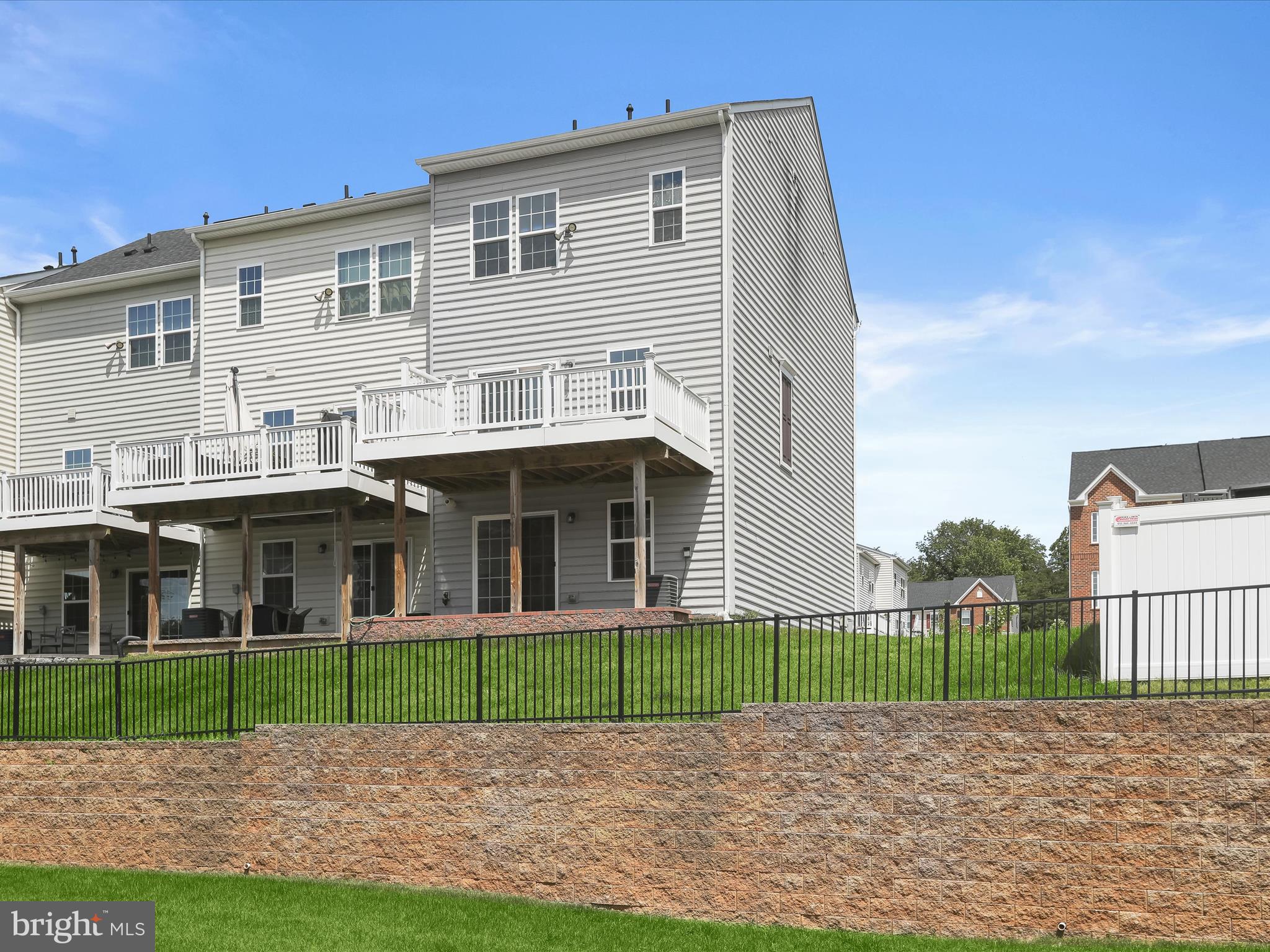 HIGHGATE VILLAGE - Residential